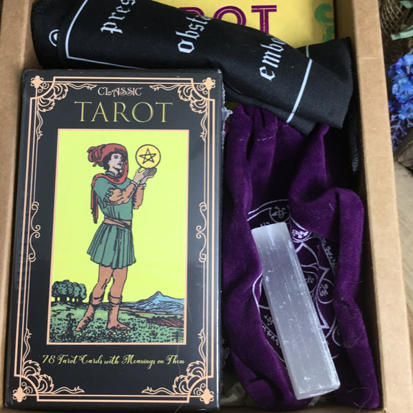 Essential tarot card gift pack  kit