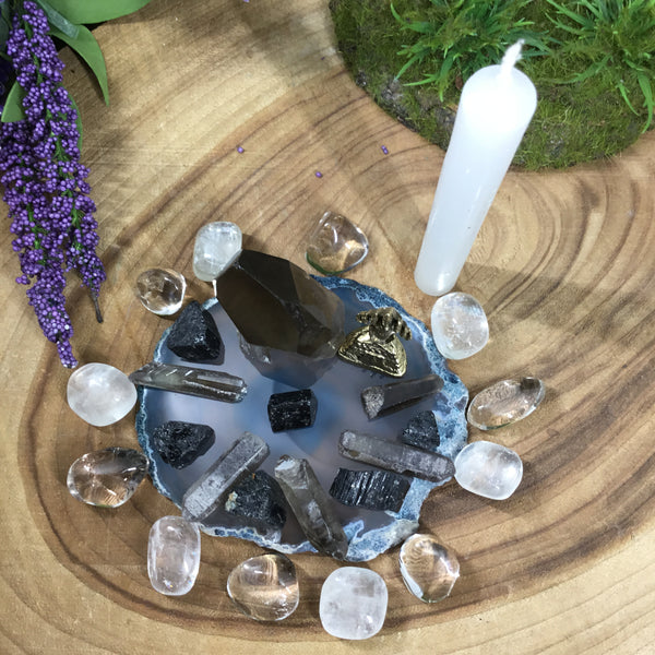 MINI CRYSTAL GRID/ALTAR KIT- protection and grounding